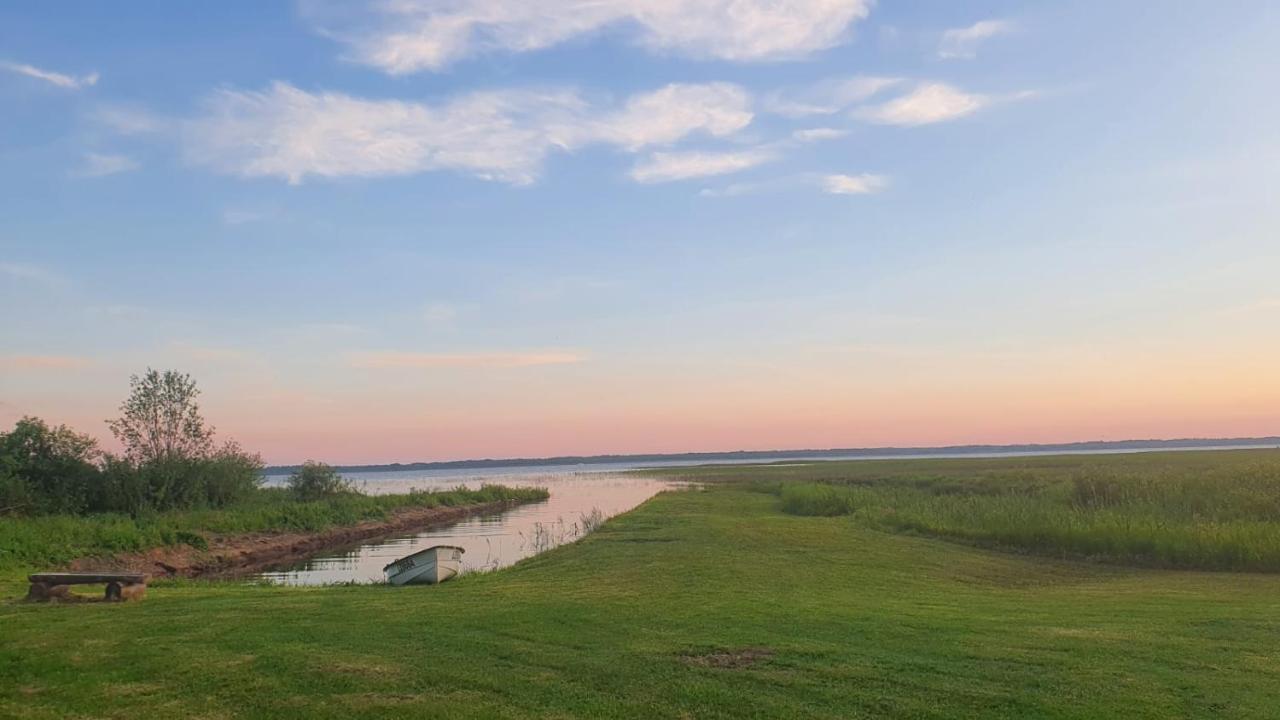 Burtnieka Ezera Maja Villa Valmiera Buitenkant foto