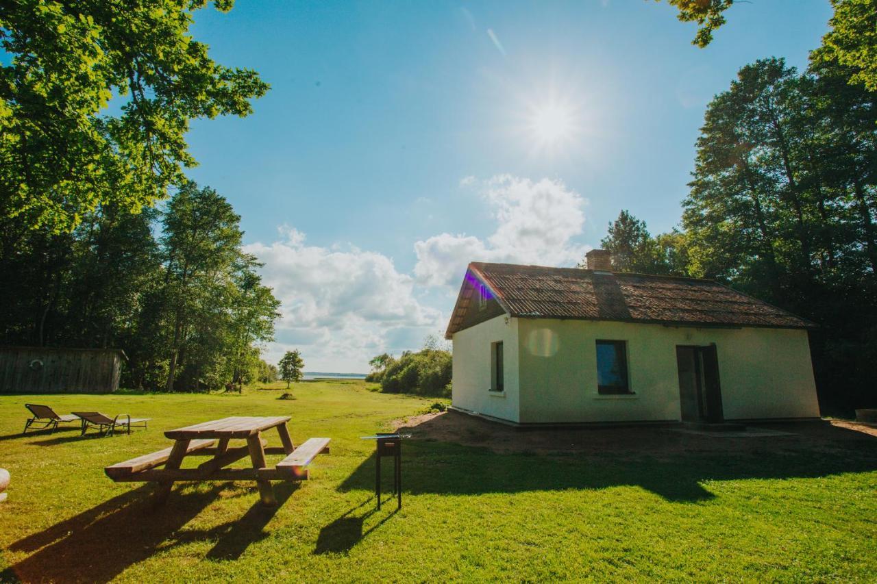 Burtnieka Ezera Maja Villa Valmiera Buitenkant foto